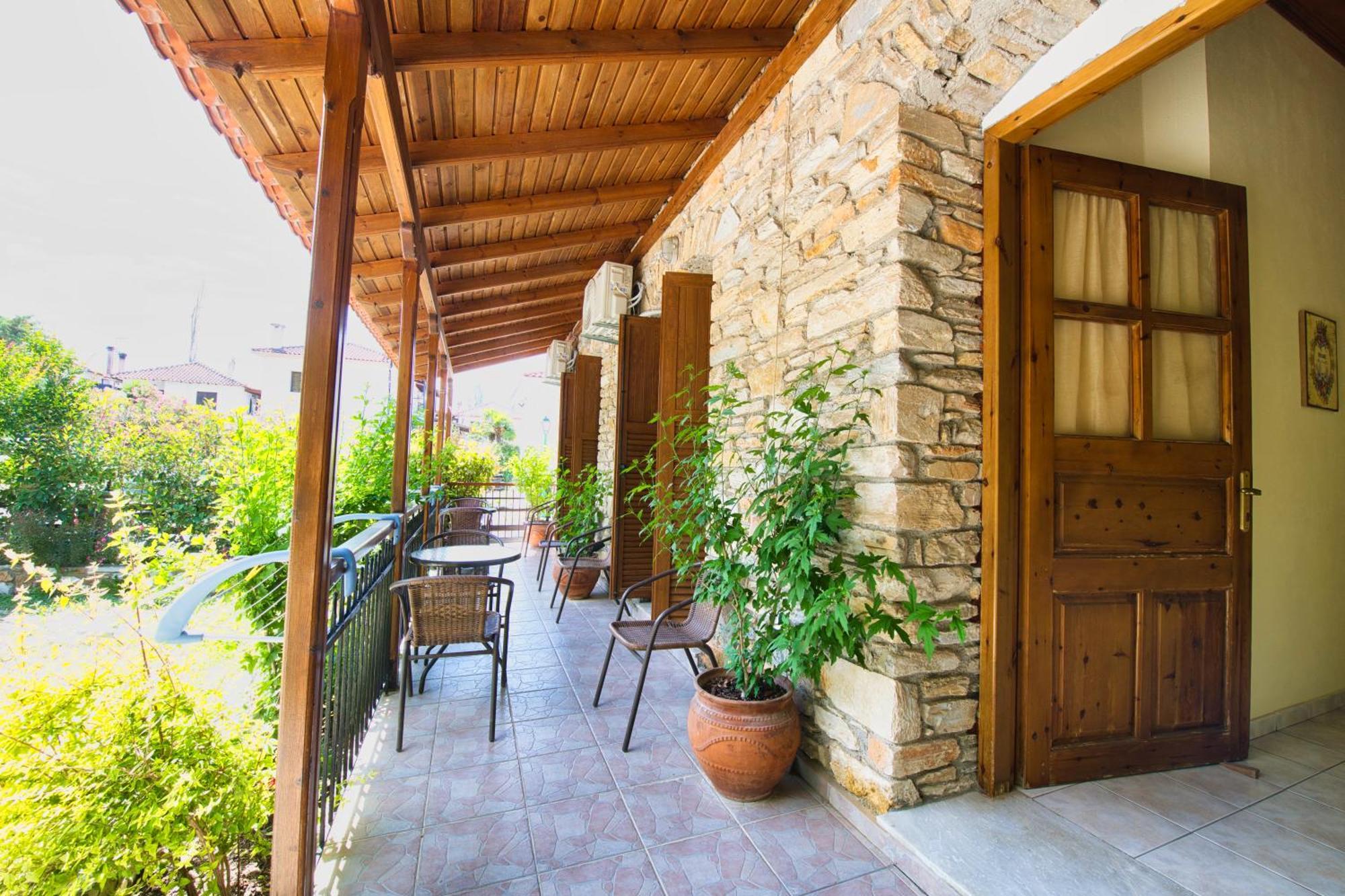 Naftilos Guest House Кала Нера Екстериор снимка