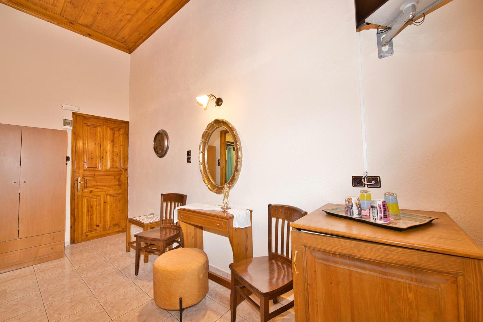 Naftilos Guest House Кала Нера Екстериор снимка