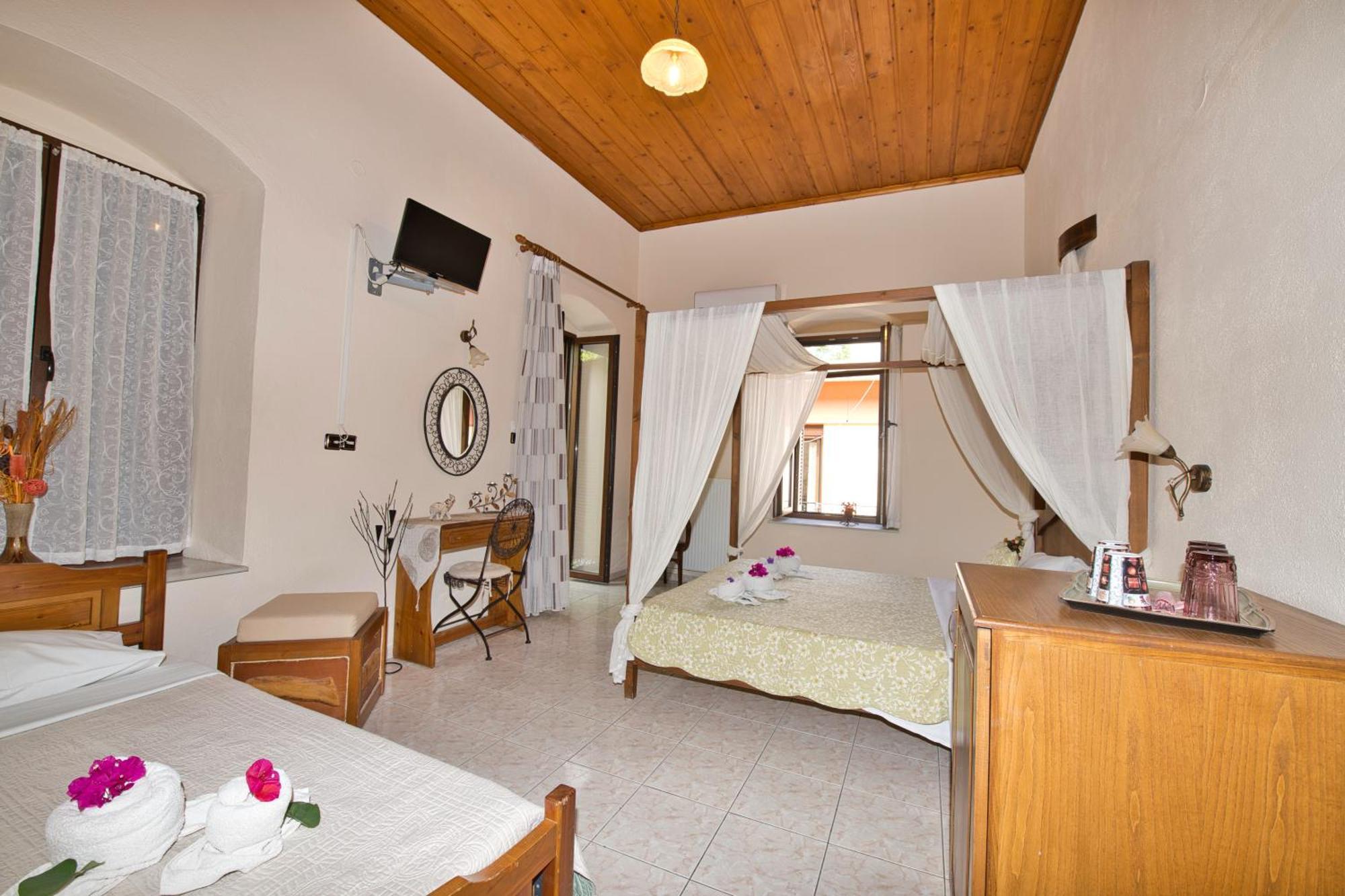 Naftilos Guest House Кала Нера Екстериор снимка