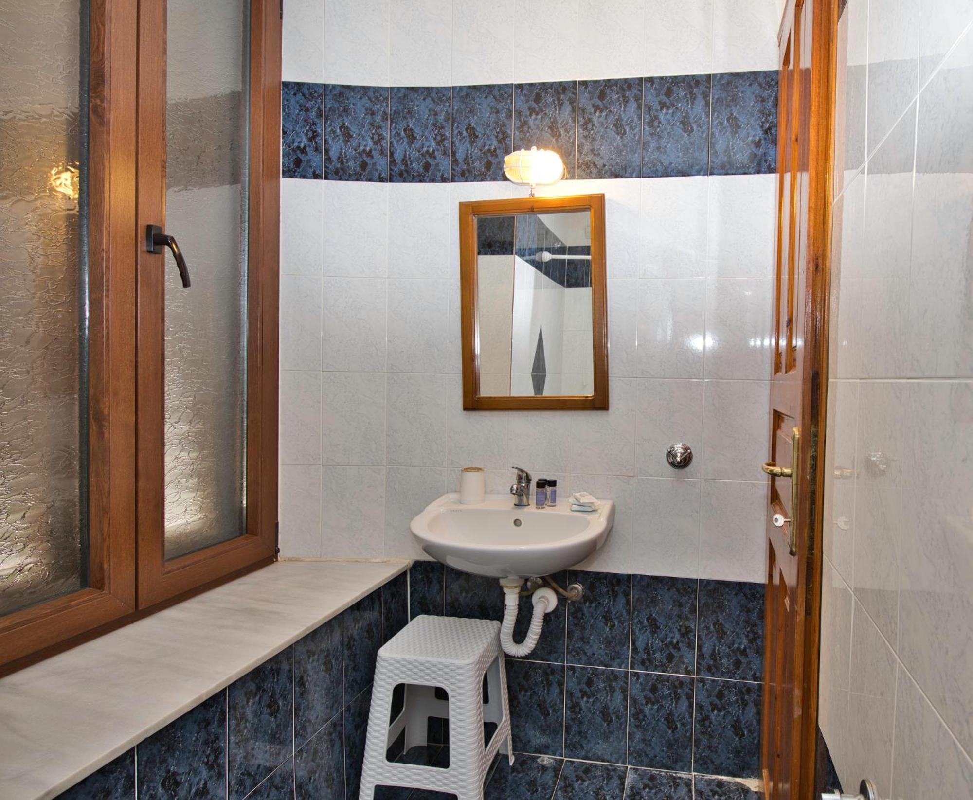Naftilos Guest House Кала Нера Екстериор снимка
