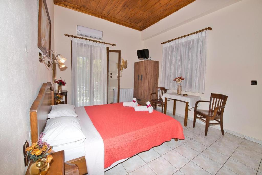 Naftilos Guest House Кала Нера Екстериор снимка
