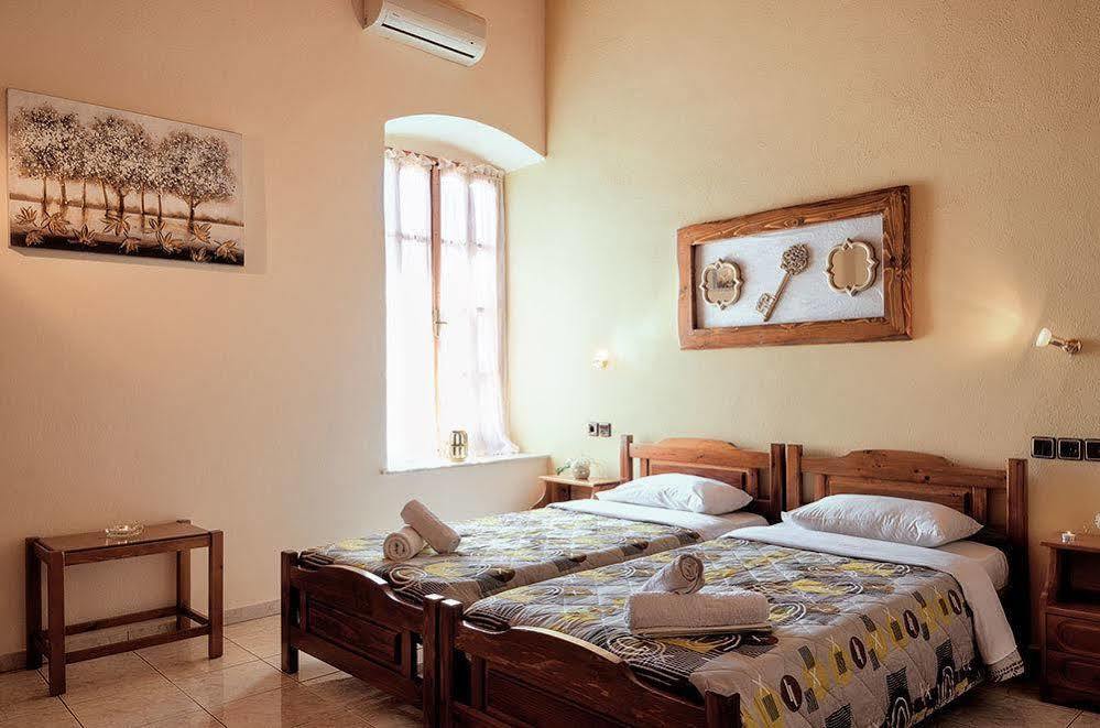Naftilos Guest House Кала Нера Екстериор снимка